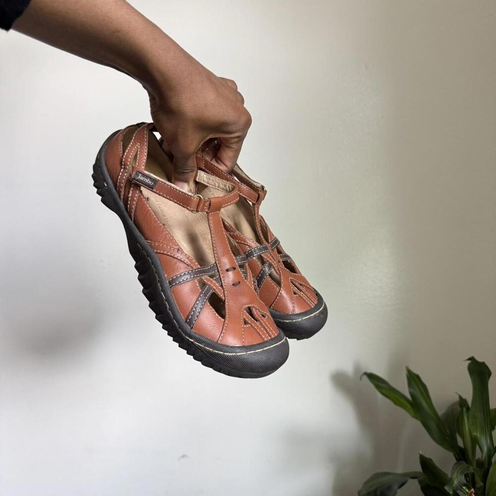Vintage cut out leather sandals in tan size‎ 7
